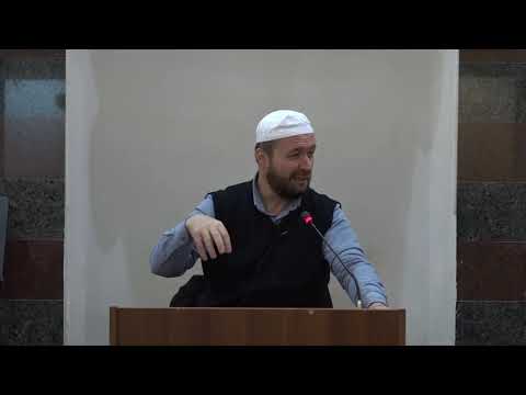 Pse duhet te hajmë anash enës dhe jo në mes? | Etika dhe normat Islame