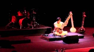 Krsna & Govin Tan - Raga Charukeshi; Traditional Indian Music