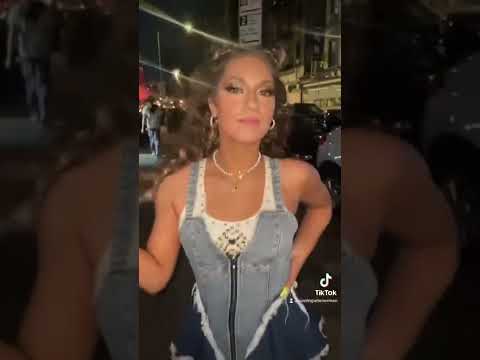 😱🤯🤩 Did she really just do this on the streets in NYC?!? #youtubeshorts #shorts