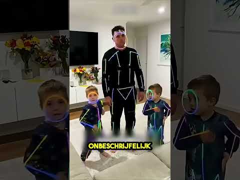 Vader verstopt zich in schoolkluisje… dochter barst in tranen 😲❤️