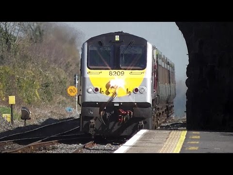 NIR 201 Class Loco 8209 + Mk4 Intercity train - Kildare Station