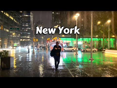 Walking In Heavy Rainstorm In New York At Night - Umbrella Rain Sounds Asmr And Traffic Sounds