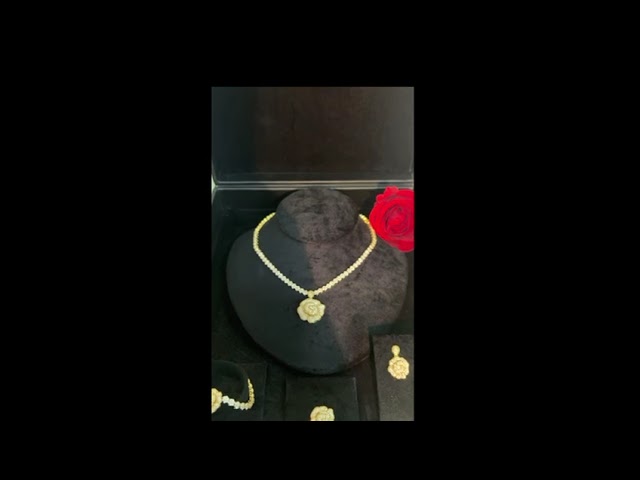 طقم زركون مناسبات دقة ألماس ذهبي فاخر