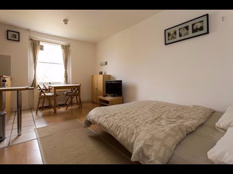 London Studio Apartment Tour  - Cool Earls Court studio flat