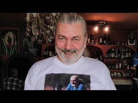 ✅  Daniel Hůlka: S manželkou a dcerou do nemocnice!