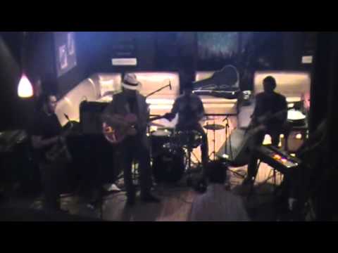 BOOGIE TIME SHUFFLE(G.Sànchez) - The Blues Reporters,presentando a Daniel Raffo