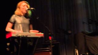 Hunter Hunted - End Of The World (live 10/26/14)