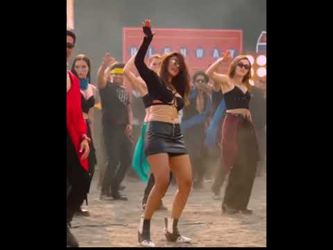 Mrunal Thakur | Kudiye Ni Teri Vibe song | #hot #masti #cut #edit #mrunalthakur #itemsong 