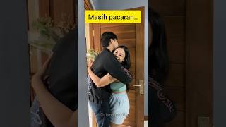 Download lagu MASIH PACARAN VS SUDAH MENIKAH 😅 #suamiistri #pasutri #couplegoals #romantis #love #viral mp3