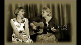 The Holohan Sisters" I'll Tell Me Ma" & "Mairi's Wedding" Irish Folk Duo