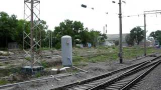 preview picture of video 'Train #418 Moscow-Anapa departing Perevalsk station.'