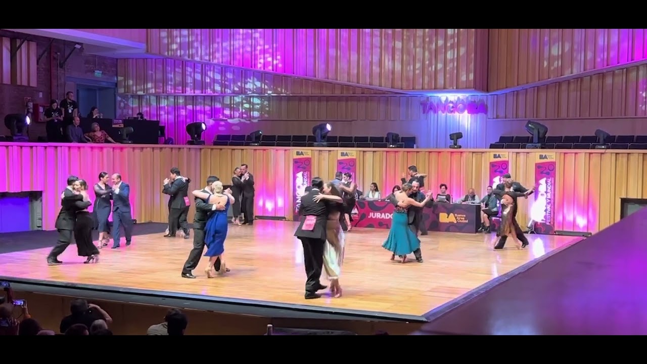 Hoi Shan Leung y Victor Cho at Mundial de Tango 2023 semi-final song 3