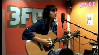 Priscilla Ahn - The Red Cape (Live on 3FM)