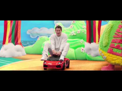 22 Jump Street Tripping Scene HD