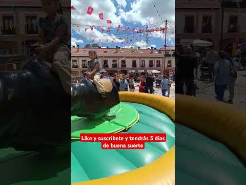 SE MONTA EL TORO LOCO😱 #shorts #shortsviral #viral #caballos #toros