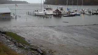 preview picture of video 'Coastal Flooding on Queens Creek'