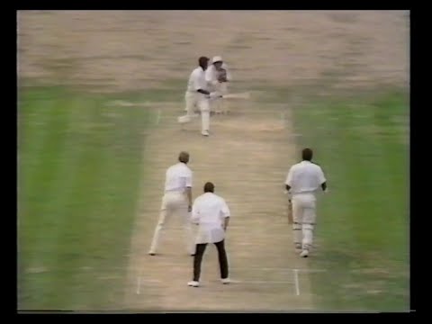 LAWRENCE ROWE st ALAN KNOTT b DEREK UNDERWOOD 70 ENGLAND v WEST INDIES T5 D1 THE OVAL AUGUST 12 1976