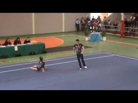 Dinamico - Gonçaloalo Roque e Leonor Oliveira.wmv