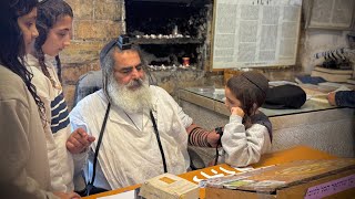 הרב שלום סבג✨מה זה ענווה נכונה וענווה פסולה?-כ׳׳ח באדר ה׳תשפ״ו דן בן יעקב🇮🇱 (הרב שלום סבג) - התמונה מוצגת ישירות מתוך אתר האינטרנט יוטיוב. זכויות היוצרים בתמונה שייכות ליוצרה. קישור קרדיט למקור התוכן נמצא בתוך דף הסרטון