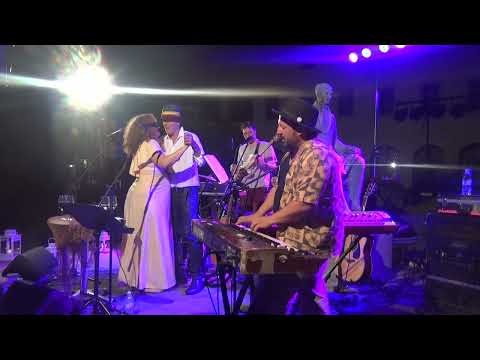 Vlado Kreslin in Marina Martensson & Smrdel Brothers Collective - Kakor zvezdi na nebu