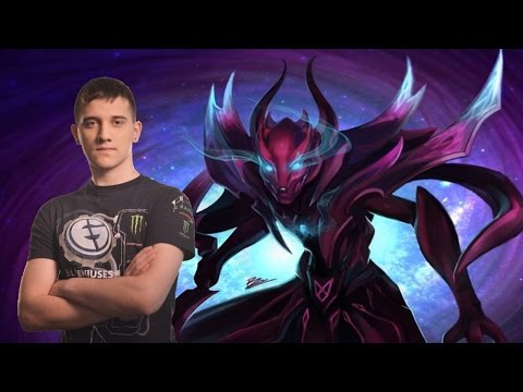 Arteezy Spectre #1 plays in Dota 2