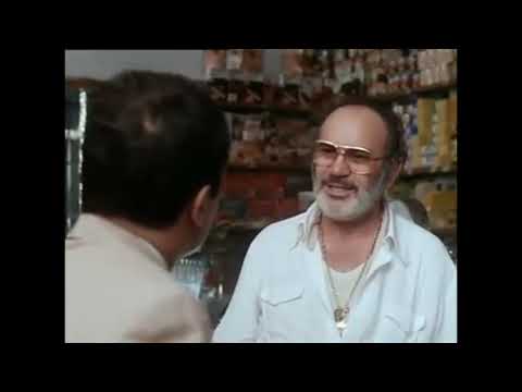 Carlo Verdone e Mario Brega: Senti sto prociutto .. e ste olive so greche. Borotalco