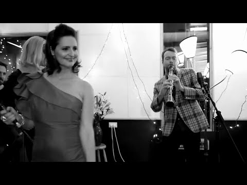 download lagu mp3 mp4 Baby Et Lulu Album, download lagu Baby Et Lulu Album gratis, unduh video klip Baby Et Lulu Album