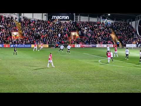 wrexham showing Sheffield up on the pitch.