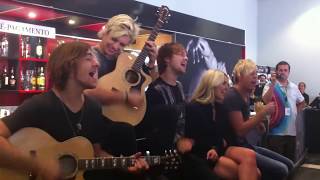 R5 - Say You&#39;ll Stay (meet and greet) Lisbon