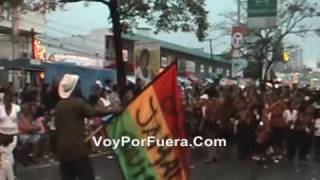 preview picture of video 'Carnaval 2009 - Comparsas 4 - VoyPorFuera.Com'
