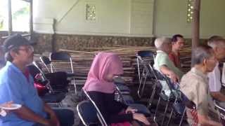 preview picture of video 'Keluarga Besar Mangunwardayan - Pertemuan 16 Juni 2013, Cimahpar Bogor'