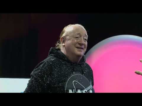 P8, Paco Porras presenta ¿QUÉ PORRAS PASA AQUÍ? RAMÓN GARCÍA DEL POMAR