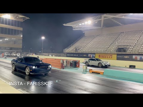 Challenger Hellcat vs Porsche 911turbo S