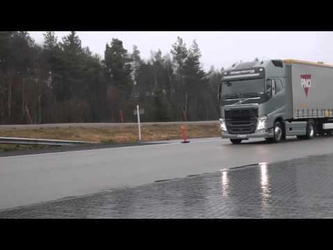 Volvo Trucks - Emergency braking at its best!