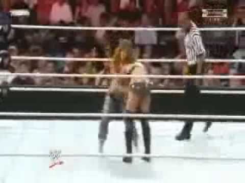 WWE Divas Champion Maryse vs Mickie James