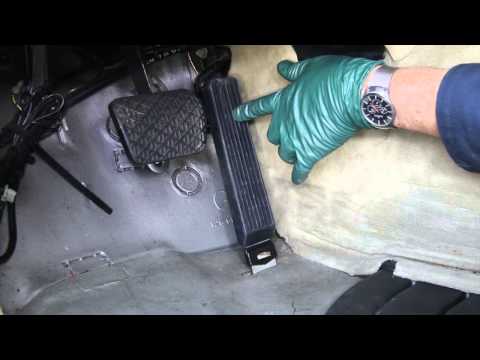 Throttle Pedal and Linkage Maintenance: 1975 to 1995 Benz Series Part 35 w/ Kent Bergsma