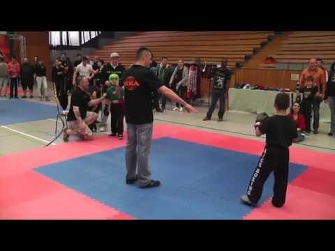 2014-04-12 DM der ISKA Tyler Felde Halbfinale Kickboxen-LK -33Kg - Sugambrer Fightclub