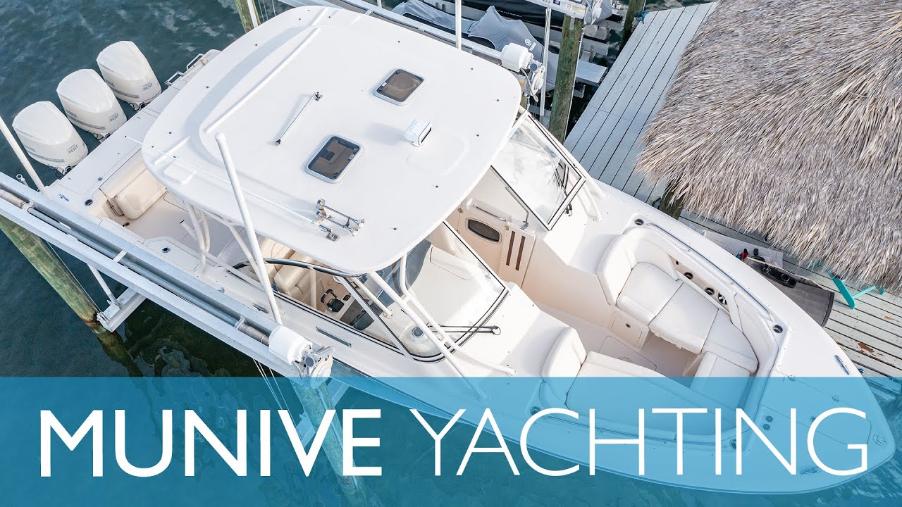Grady-White Freedom 335 Dual Console 2017 with Triple Yamaha 300 HP Outboard Engines - Boat Review