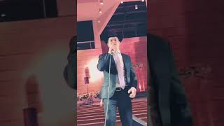 Adon Olam on the Dance Floor 🥳🔥🕺 (הזמר והיוצר שמחה יעקבי) - התמונה מוצגת ישירות מתוך אתר האינטרנט יוטיוב. זכויות היוצרים בתמונה שייכות ליוצרה. קישור קרדיט למקור התוכן נמצא בתוך דף הסרטון