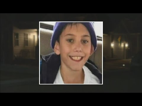 調查人員要求鄰居查看監控錄像以尋找Gannon Stauch。 (Investigators Ask Neighbors To Check Security Video In Search For Gannon Stauch)