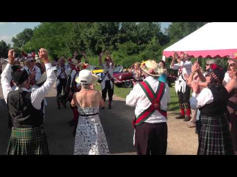 hokey cokey with Merry Downers in France