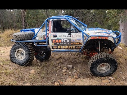 LN106 We do some rockcrawling on both Drop shackles V straight shackles Heres the comparison video.