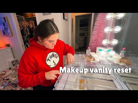 Resetting my Makeup Vanity✨ *finally lol (￼Cleaning, Organizing, & Restocking) ￼