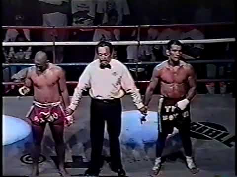 torrão combate X Cunha da chute box Curitiba equipe rudimar mas um que sofreu em minha mão