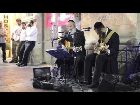Jewish men singing Pink Floyd's "Wish You Were Here"