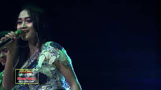 Download lagu MEMORI BERKASIH Andy feat Arlida OM ADELLA live Gofun 2018 mp3 Download lagu MEMORI BERKASIH Andy feat Arlida OM ADELLA live Gofun 2018 mp3