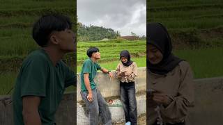 Download lagu Ganggu aj4h l4gi asyik😡🤪#viral  #funny #shortvideo mp3