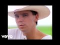 Kenny Chesney - Me And You 