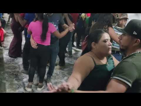 Mira que tremendo bilaso en  magellal san juan ermita MRIMBA SONORA QUETZAL 