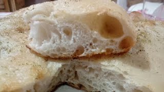 Focaccia morbidissima con esubero.